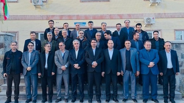 بازدید اعضای هیئت‌های اجرایی و نظارت انتخابات شوراهای اسلامی از کارخانه آهک هیدراته در شهرک صنعتی اهر