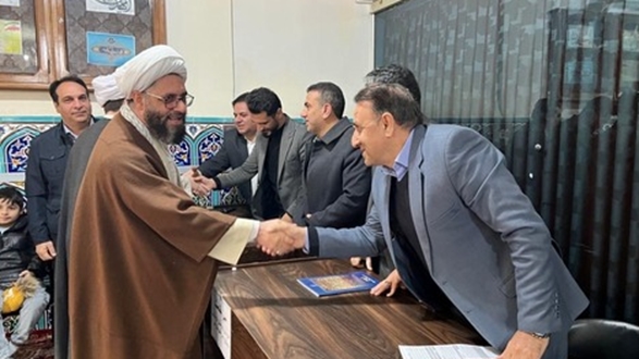 میز خدمت در مصلی شهرستان اهر به روایت تصویر